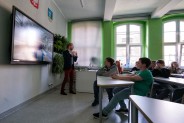 Wykład Łukasza Lamży na temat najnowszych technologii, testów i badań robotów humanoidalnych