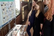 Młodzież ZSTiO Meritum z okazji udziału w ogólnopolskim programie „Szkoła - Ambasador Parlamentu…