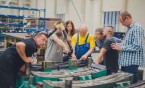 Ponad 800 nowych miejsc pracy czeka od dziś w siemianowickim Adient Seating