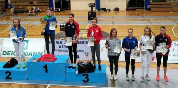 Basia Brych na pierwszym stopniu podium Pucharu Polski w szpadzie we Wrocławiu