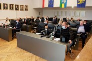 Siemianowiccy radni uczestniczący w XXXV sesji Rady Miasta.