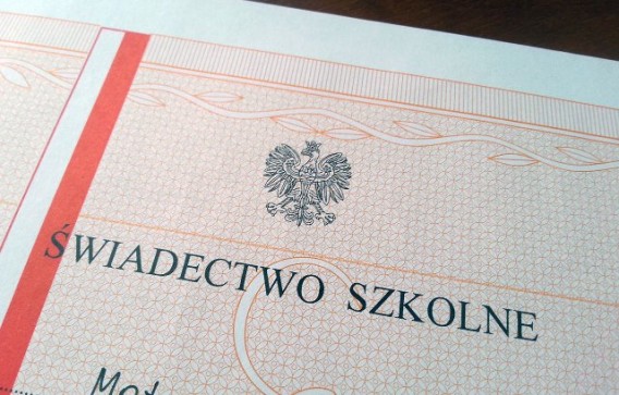 Świadectwo z paskiem