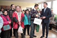Słoneczniki w mozaice wykonane przez p. Mariusza Zawadzkiego zdobią ścianę wejściową w Szpitalu…