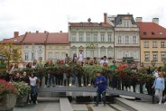 Grupowe zdjęcie na mostku