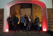 Uczestnicy warsztatów podczas zwiedzania miasta