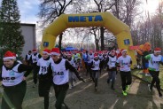 Uczestnicy Biegu Mikołajów i Mikołajek oraz Nordic Walking