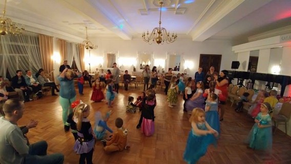Bal w Zameczku
