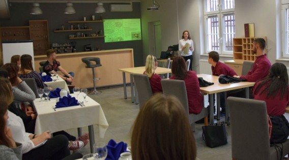Zajęcia edukacyjne pt.: „Alternatywny deser” i „Zamień fast-food na fit-food”, w których…