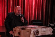 Andrzej Miś przy stoliku