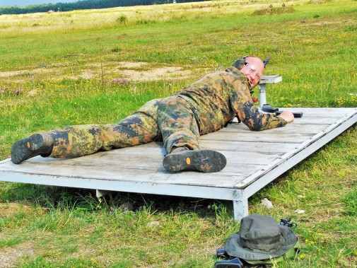 Siemianowicki ASG Team Cicho Sza podczas przygotowań do manewrów proobronnych „Combat Alert”.