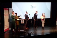 Dyrektor Sylwia Dylus odbiera tytuł „Dobrej Praktyki”