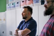 Wykład Łukasza Lamży na temat najnowszych technologii, testów i badań robotów humanoidalnych