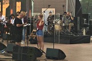 Sandra Kulik na szczęśliwym dla siebie XXXVI Pikniku Country & Folk w Mrągowie.