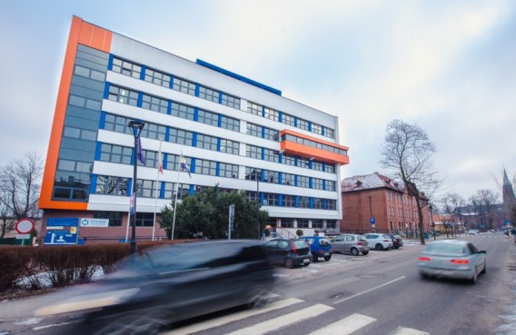 Szpital Miejski sp. z o.o. w Siemianowicach Śląskich z odnowioną elewacją.