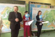 Spojrzenie zwycięzców zza kuli ziemskiej