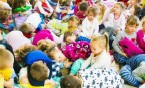 Idzie niebo ciemną nocą…