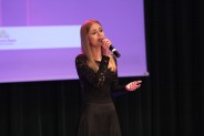 Laureatka drugiej nagrody Amelia Kita podczas występu