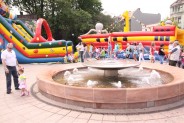 Rynek Miejski - zabawy na dmuchańcach podczas Dni Siemianowic (2)