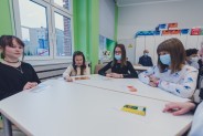 Uczniowie SP nr 5 w klasopracowni Zielona Piąteczka.