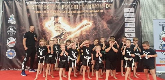 Reprezentacja Striker na uroczystym otwarciu