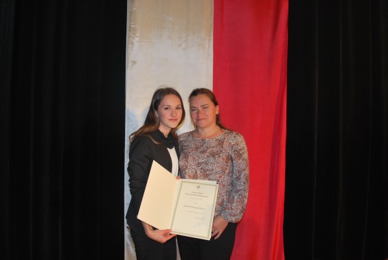 Na zdjęciu Natalia z mamą