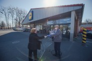 Dzisiaj rozdano pierwszą partię maseczek ochronnych uszytych dla Seniorów w ramach akcji…