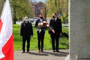Prezydent Siemianowic Śląskich wraz z przewodniczącym i wiceprzewodniczącym Rady Miasta składają…