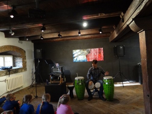 Mała Akademia Jazzu i Muzyki Świata - prezentacja instrumentów
