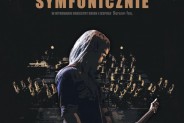 Plakat koncerty z muzyką zespołu Metallica w wersji symfonicznej. Na czanrym tle muzyk z gitarą,…