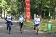Uczestnicy "Biegu Jesieni i Nordic Walking" na mecie
