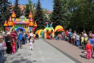 Zumba i dmuchańce przed Parkiem Tradycji