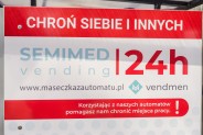 Maseczkomat na siemianowickim Rynku Miejskim.