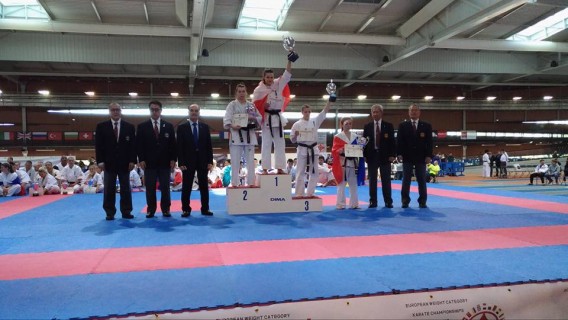 Daria Szefer na najwyższym stopniu podium