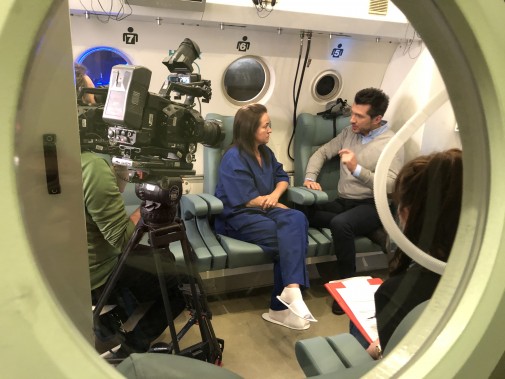 Nagranie programu o zdrowiu „36.6” realizowanego przez stację TVN w siemianowickiej Oparzeniówce
