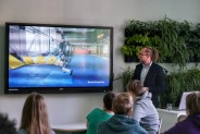 Wykład Łukasza Lamży na temat najnowszych technologii, testów i badań robotów humanoidalnych