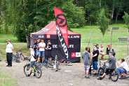 Pokazy efektownej jazdy na pumptracku.