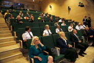 Siemianowiccy strażnicy miejscy wraz z zaproszonymi gośćmi w SCK Park Tradycji.
