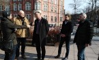 Konferencja prasowa przed Urzędem Miasta