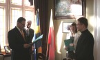 Ważna chwila dla dwojga nauczycieli