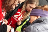 Szkolenie z obsługi systemu rowerów miejskich prowadzone dla Seniorów przez wolontariuszy z…
