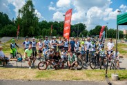 Uczestnicy zawodów na Pumptracku