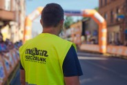 Pracownik MOSiRu podczas zabezpieczenia Tour de Pologne