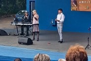 Widok na zespół Winym Band od strony widowni