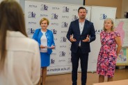 Nagrodzeni przez prezydenta miasta uczniowie siemianowickich szkół.
