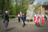 Mieszkańcy przy Pomniku Wojciecha Korfantego w Siemianowicach Śląskich.