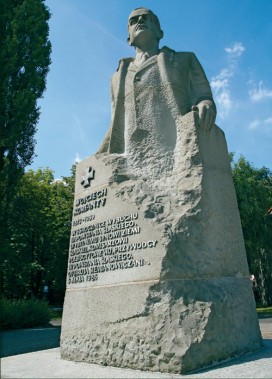 Pomnik Wojciecha Korfantego