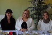 Przy stole siedzą: Anna Rembierz, Kierownik Biura Gospodarki Lokalowej, Kinga  Hamera - Gromacka,…
