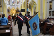 Uroczyste wyprowadzenie sztandaru straży miejskiej po mszy świętej
