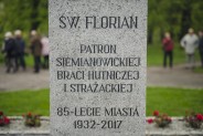 Odsłonięcie posągu św. Floriana na plantach przy kościele św. Antoniego.