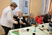 Członkowie siemianowickiego koła Polskiego Związku Niewidomych podczas spotkania wigilijnego.
